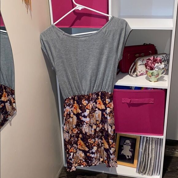 Tee Shirt Dress - Picture 2 of 2